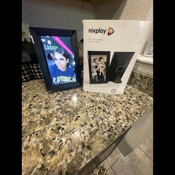Nixplay Digital  10.1 Smart Photo Picture Frame NEW! - Picture 1 of 1